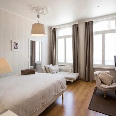Restaurant & Guesthouse Cachet De Cire Bed & Breakfast